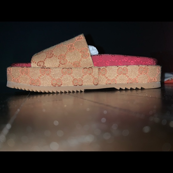 Gucci Shoes - Size 9 not for real wide feet real authentic Gucci